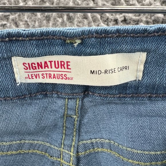 Signature by Levi Strauss Blue Denim Capris - Picture 6 of 15